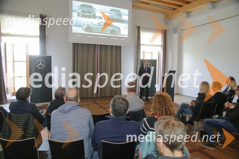 Mercedes CLS, slovenska predstavitev