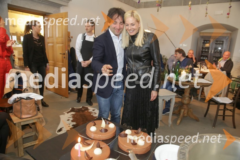  Tomaž Kavčič, kuharski mojster, Pri Lojzetu, Zemono, podpredsednik BASS;  ... Mercedes CLS, slovenska predstavitev