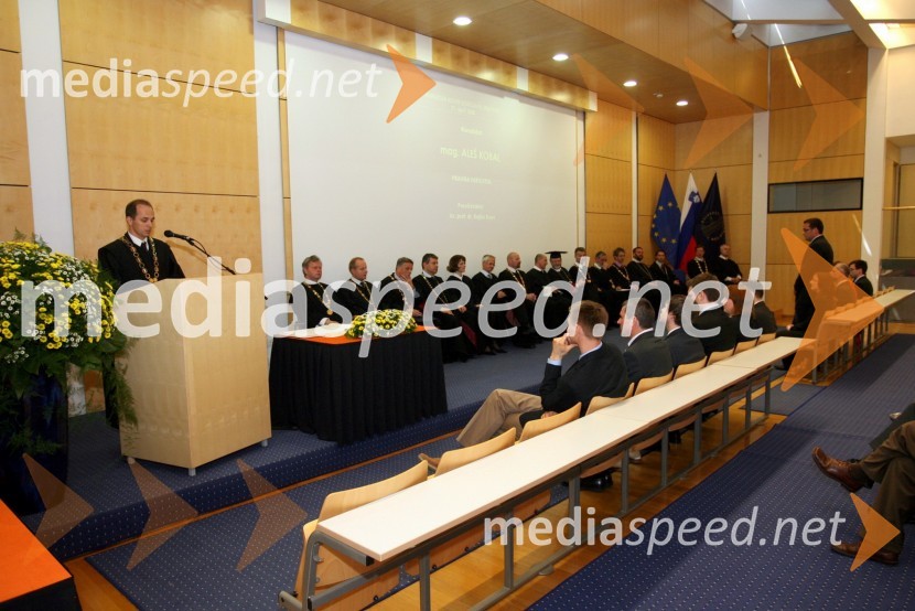 Prof. dr. Rajko Knez, dekan Pravne fakultete UM in dr. Aleš KobalPromocija doktorjev znanosti Univerze v Mariboru, april 2008