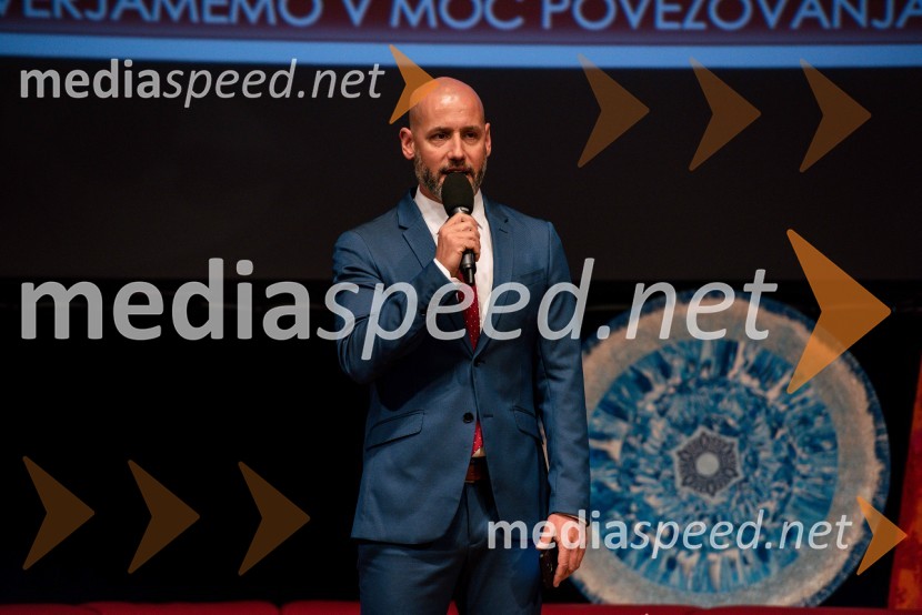  Peter Poles, televizijski voditelj500 podjetnic