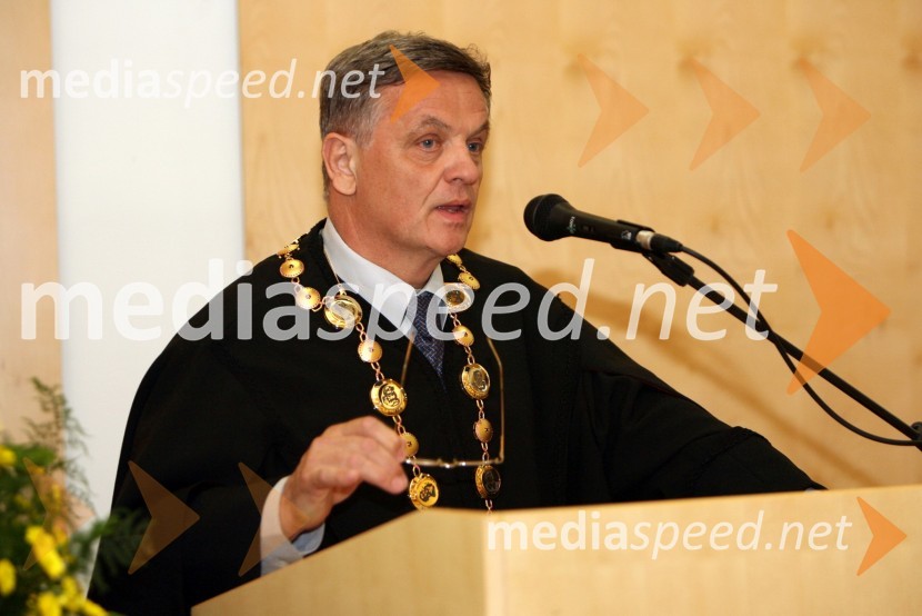 Prof. dr. Ivan Krajnc, dekan Medicinske fakultete UMPromocija doktorjev znanosti Univerze v Mariboru, april 2008