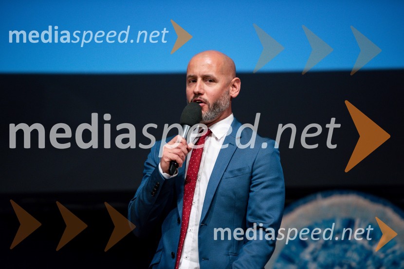  Peter Poles, televizijski voditelj500 podjetnic