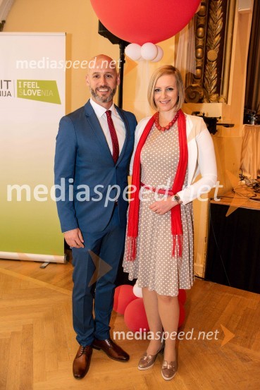  Peter Poles, televizijski voditelj;  Anja Križnik Tomažin, voditeljica500 podjetnic