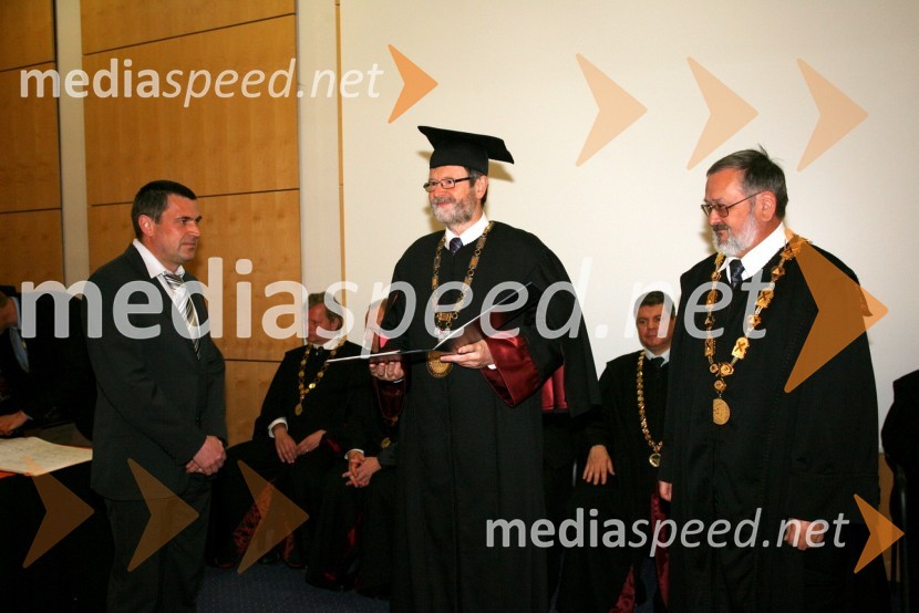 Dr. Iztok Fister, prof. dr. Ivan Rozman, rektor Univerze v Mariboru in prof. dr. Igor Tičar, dekan Fakultete za elektrotehniko, računalništvo in informatiko UMPromocija doktorjev znanosti Univerze v Mariboru, april 2008
