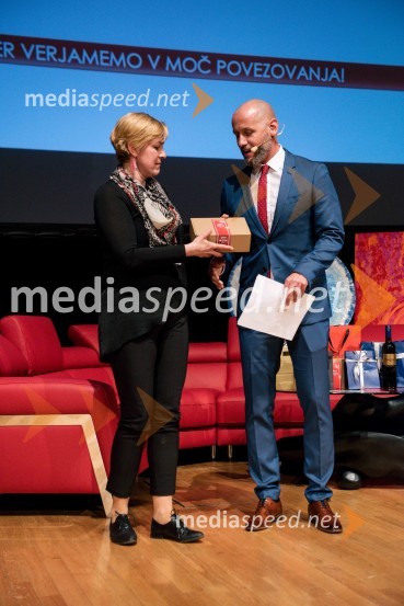  ... ;  Peter Poles, televizijski voditelj500 podjetnic