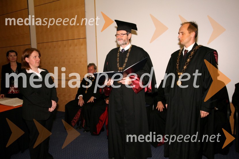Dr. Suzana Kraljić, prof. dr. Ivan Rozman, rektor Univerze v Mariboru in prof. dr. Rajko Knez, dekan Pravne fakultete UMPromocija doktorjev znanosti Univerze v Mariboru, april 2008