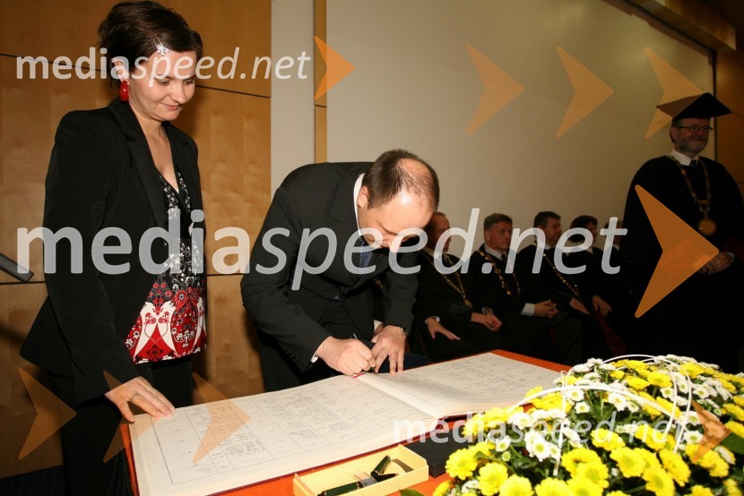 Dr. Milan SvetecPromocija doktorjev znanosti Univerze v Mariboru, april 2008