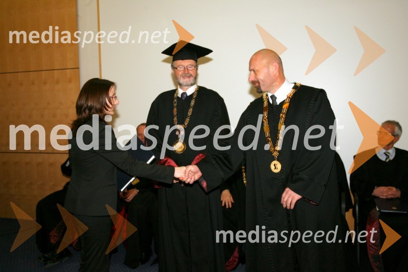 Dr. Simona Vajnhandl, prof. dr. Ivan Rozman, rektor Univerze v Mariboru in prof. dr. Niko Samec, dekan Fakultete za strojništvo UMPromocija doktorjev znanosti Univerze v Mariboru, april 2008