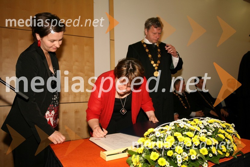 Dr. Tatjana UnukPromocija doktorjev znanosti Univerze v Mariboru, april 2008