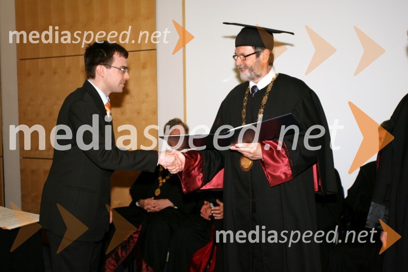 Dr. Matjaž Kovše in prof. dr. Ivan Rozman, rektor Univerze v MariboruPromocija doktorjev znanosti Univerze v Mariboru, april 2008