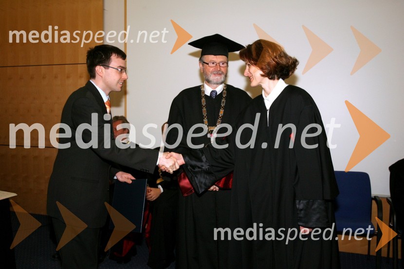 Dr. Matjaž Kovše, prof. dr. Ivan Rozman, rektor Univerze v Mariboru in prof. dr. Nataša Vaupotič, dekanica Fakultete za naravoslovje in matematikoPromocija doktorjev znanosti Univerze v Mariboru, april 2008