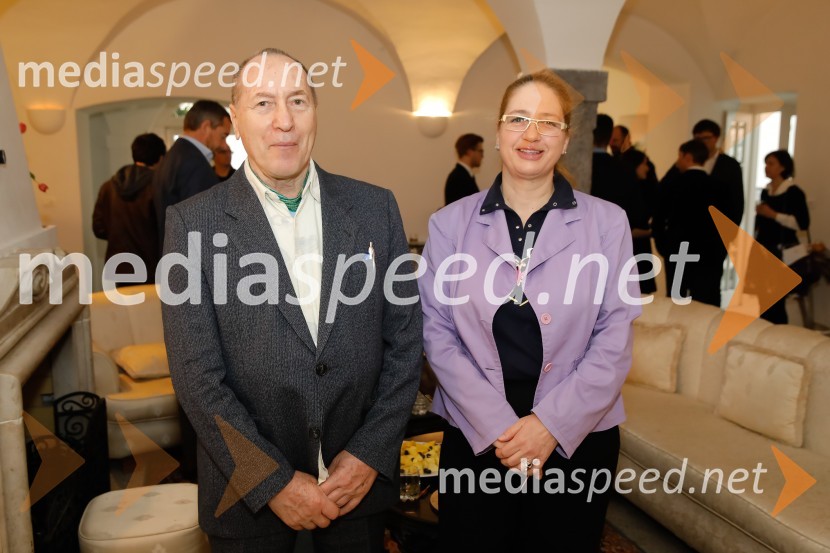  Jožef Jareh, organizacija za zdravo družbo;  Brigita Kure, magista farmacijeMedicohealth, predstavitev slovenske aplikacije