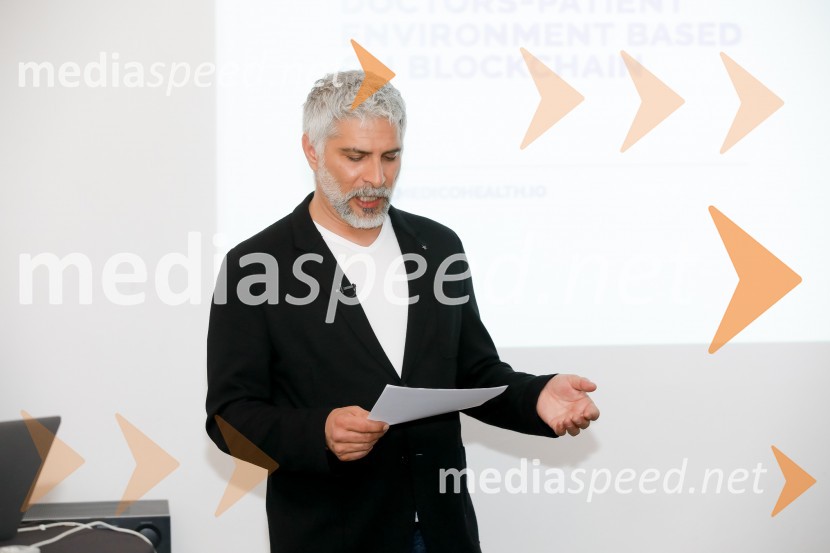  Sebastian Cavazza, dramski in filmski igralecMedicohealth, predstavitev slovenske aplikacije