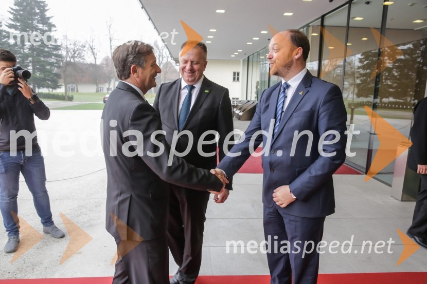  Karl Erjavec, minister za zunanje zadeve RS, predsednik stranke Desus;  Zdravko Počivalšek, minister za gospodarski razvoj in tehnologijo;  Boštjan Gorjup, direktor podjetja BSH, predsednik GZS1. Nacionalna konferenca o internacionalizaciji slovenskega gospodarstva