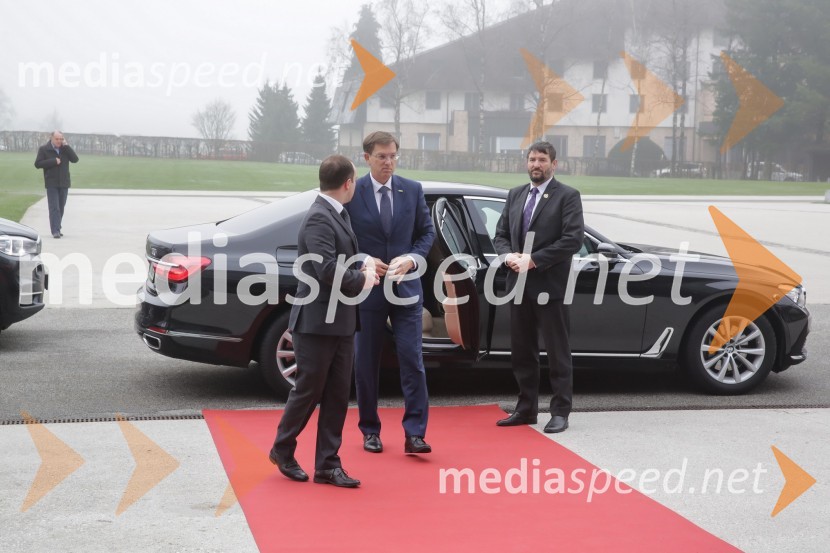  ... ; prof. dr. Miro Cerar, nekdanji predsednik Vlade Republike Slovenije1. Nacionalna konferenca o internacionalizaciji slovenskega gospodarstva