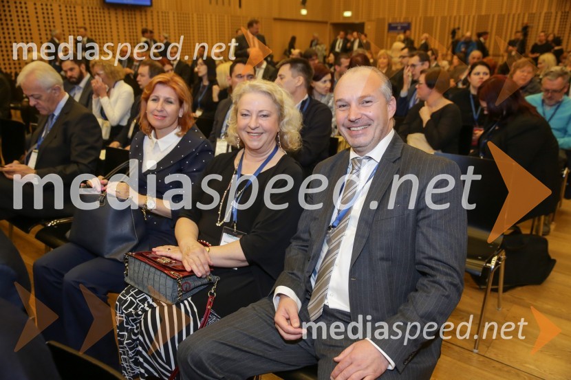  ... ;  ... ; mag. Kristjan Verbič, predsednik Vseslovenskega združenja malih delničarjev1. Nacionalna konferenca o internacionalizaciji slovenskega gospodarstva