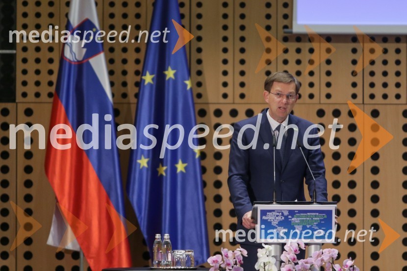 prof. dr. Miro Cerar, nekdanji predsednik Vlade Republike Slovenije1. Nacionalna konferenca o internacionalizaciji slovenskega gospodarstva