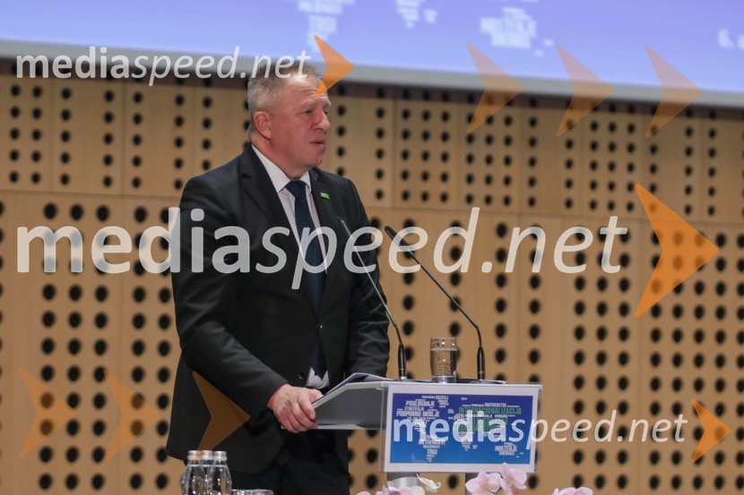  Zdravko Počivalšek, minister za gospodarski razvoj in tehnologijo1. Nacionalna konferenca o internacionalizaciji slovenskega gospodarstva