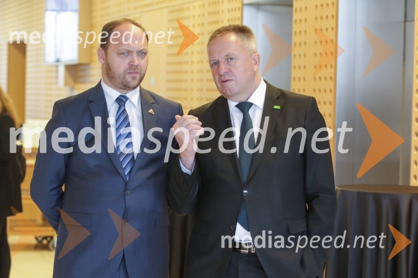  Boštjan Gorjup, direktor podjetja BSH, predsednik GZS;  Zdravko Počivalšek, minister za gospodarski razvoj in tehnologijo1. Nacionalna konferenca o internacionalizaciji slovenskega gospodarstva