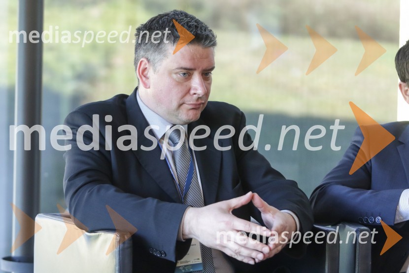  Ante Milevoj,  direktor Centra za mednarodno poslovanje pri GZS1. Nacionalna konferenca o internacionalizaciji slovenskega gospodarstva