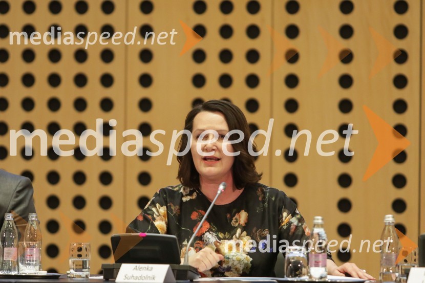  Alenka Suhadolnik, generalna direktorica Direktorata za gospodarsko in javno diplomacijo, Ministrstvo za zunanje zadeve1. Nacionalna konferenca o internacionalizaciji slovenskega gospodarstva