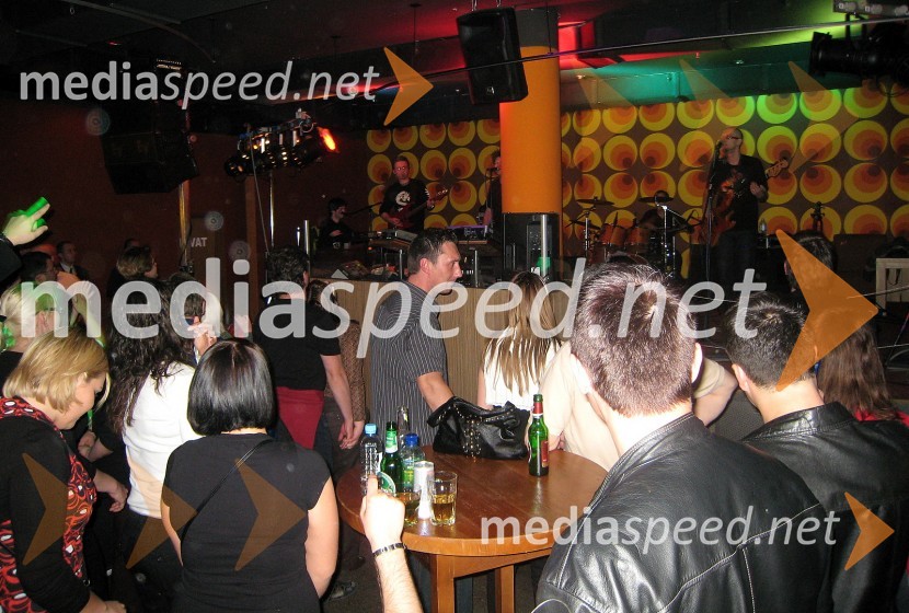 Koncert skupine Crvena jabukaKoncert skupine Crvena jabuka v Samsari