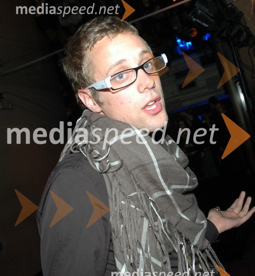 Aljoša Krošlin Grlj, modni urednik revije Mens HealthModna revija agencije Bronz