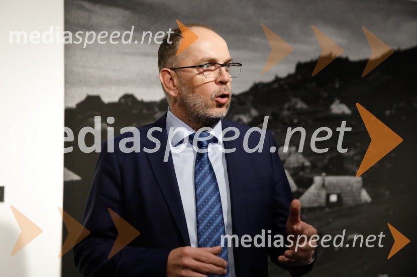  Gabrijel Škof, predsednik uprave Adriatica Slovenice (AS)Pastirji – življenje, ki izginja, otvoritev razstave