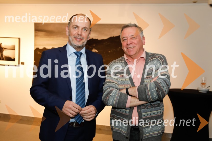  Gabrijel Škof, predsednik uprave Adriatica Slovenice (AS);  Matjaž PotokarPastirji – življenje, ki izginja, otvoritev razstave