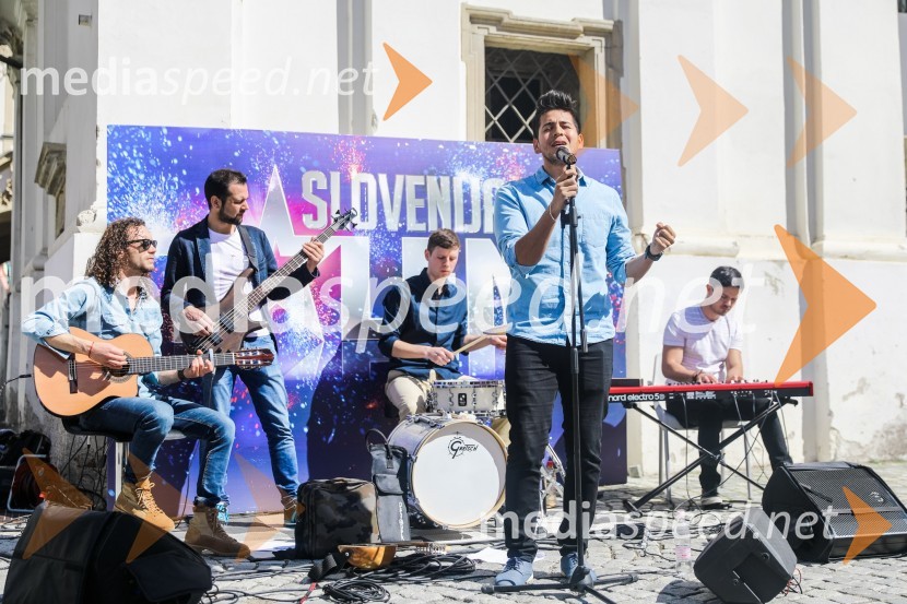  ... ;  ... ;  ... ;   Isaac Palma, pevec;  ... Isaac Palma, koncert