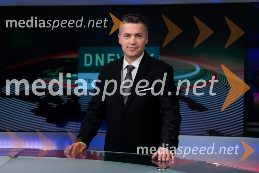  Dejan Ladika, televizijski voditelj50 let Dnevnika Televizije Slovenija