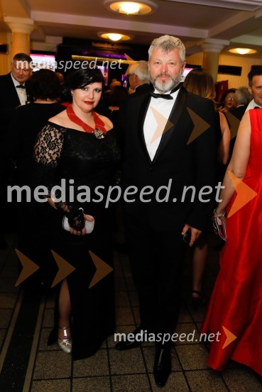  Katja Jurgec Bricman,  Porcelan Catbryur;  Jure  Bricman,  Porcelan CatbryurSILA Gala ples