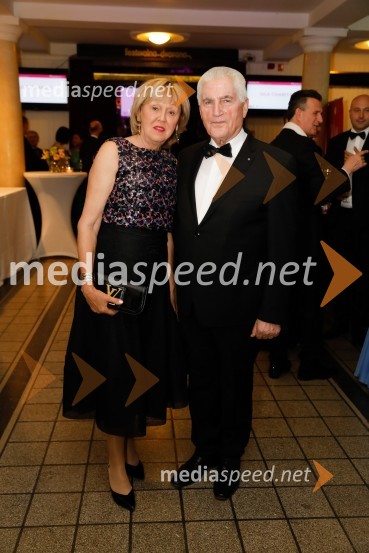  Edita Benko Toplak;  dr. Jurij Toplak, dekan Alma Mater Europaea Maribor, izredni profesor na Pravni fakulteti Univerze v MariboruSILA Gala ples