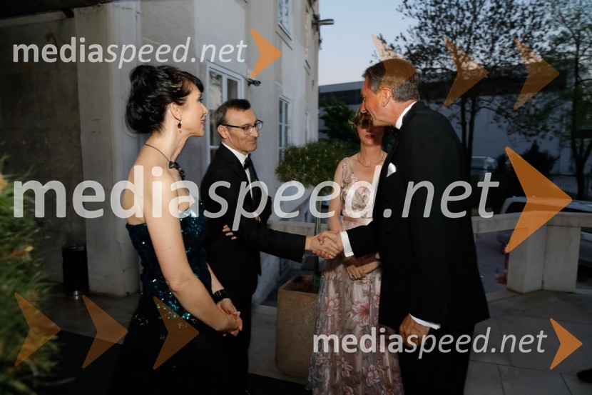 Dr. Jerca Legan Cvikl, podpredsednica SILA-IWCL in predsednica odbora SILA GALA;  Paolo Trichilo, italijanski veleposlanik ;  Ursula Szabo, predsednica SILA IWCL;  Borut Pahor, predsednik Republike SlovenijeSILA Gala ples