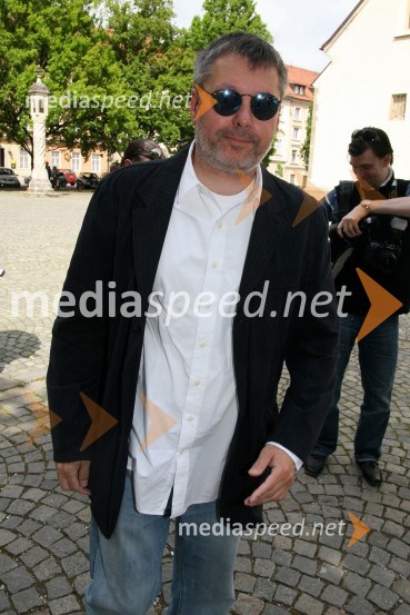 Bojan Požar, glavni in odgovorni urednik spletnega časopisa PožareportPoroka Damjan Murko in Maja Žilavec
