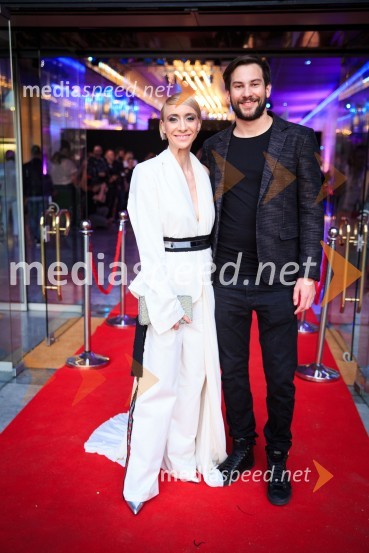  Mojca Funkl, igralka;  Nejc Levstik, Reka ljubezni, režiserŽarometi 2018, rdeča preproga