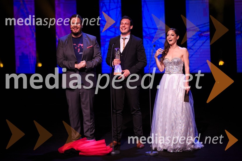  Sašo Stare, stand up komik;  Dejan Vunjak, glasbenik;  Ana Klašnja, balerinaŽarometi 2018, podelitev medijskih nagrad za leto 2017