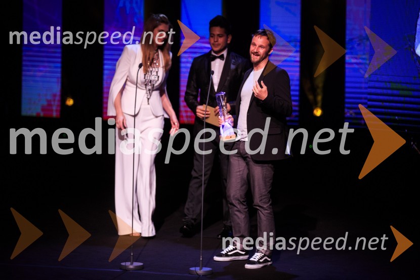  Manca  Špik, pevka;   Isaac Palma, pevec;  ... Žarometi 2018, podelitev medijskih nagrad za leto 2017