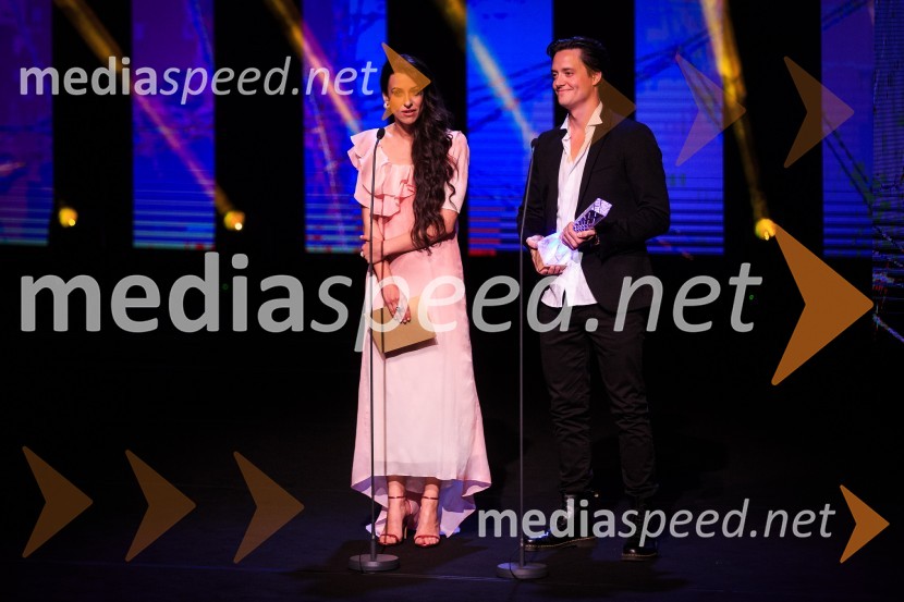  Lara Komar, igralka;  Domen Valič, igralecŽarometi 2018, podelitev medijskih nagrad za leto 2017