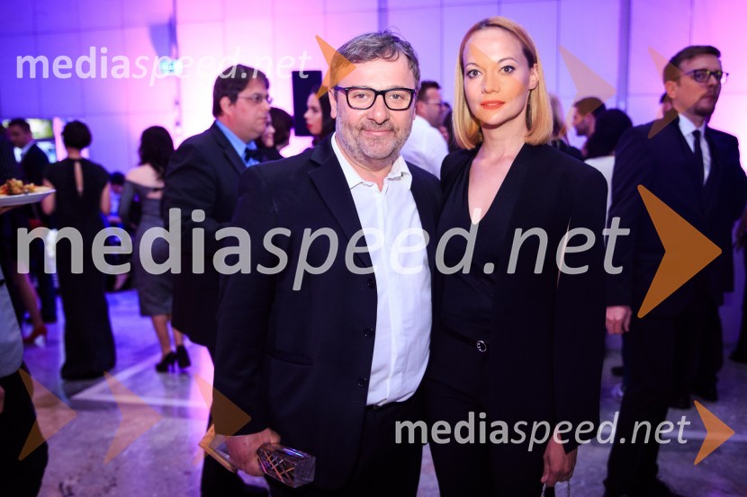  Bojan Emeršič, igralec;  Viktorija Bencik Emeršič, igralkaŽarometi 2018, druženje po prireditvi