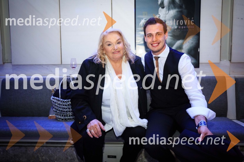  Elda Viler, pevka;  Dejan Vunjak, glasbenikŽarometi 2018, druženje po prireditvi