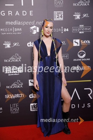  Ana Teržan - Anabel, pevkaŽarometi 2018, rdeča preproga