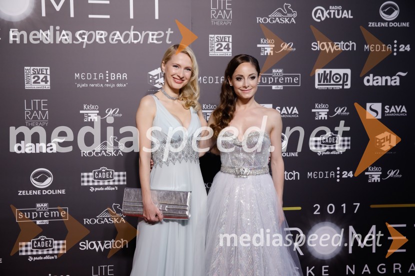 Maja Ferme, modna oblikovalka;  Ana Klašnja, balerinaŽarometi 2018, rdeča preproga