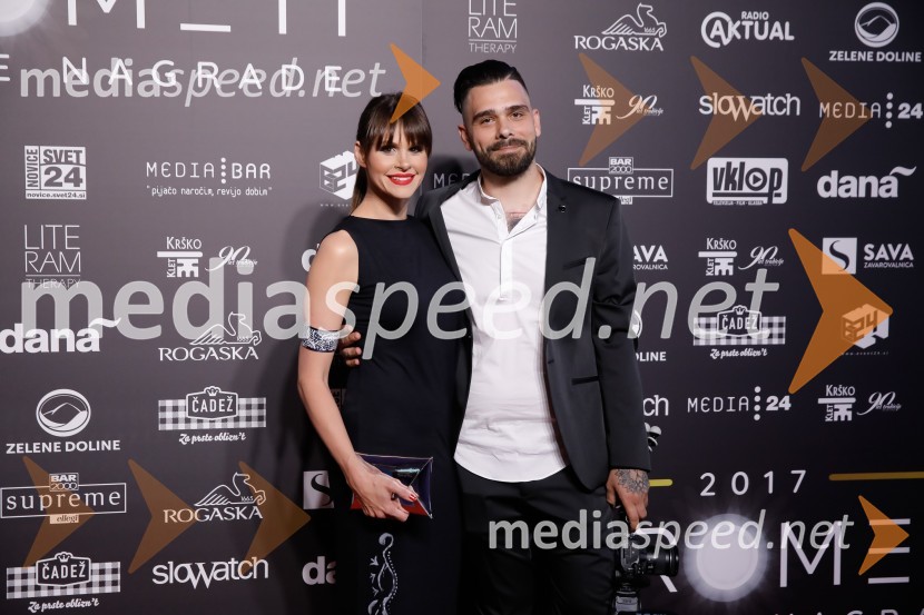  Teja Perjet, Tejani;  Jani Jugovic, kuharski mojsterŽarometi 2018, rdeča preproga