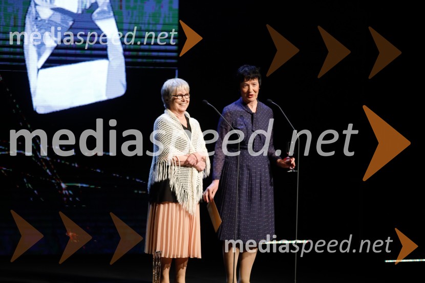  Teja Glažar, igralka;  Marinka Štern, igralkaŽarometi 2018, podelitev medijskih nagrad za leto 2017