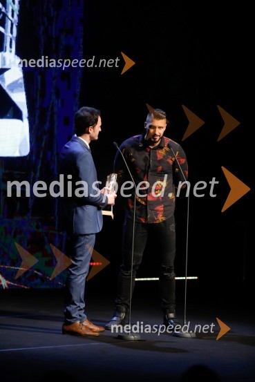  Blaž Švab, pevec, skupina Modrijani;  Challe Salle, glasbenikŽarometi 2018, podelitev medijskih nagrad za leto 2017