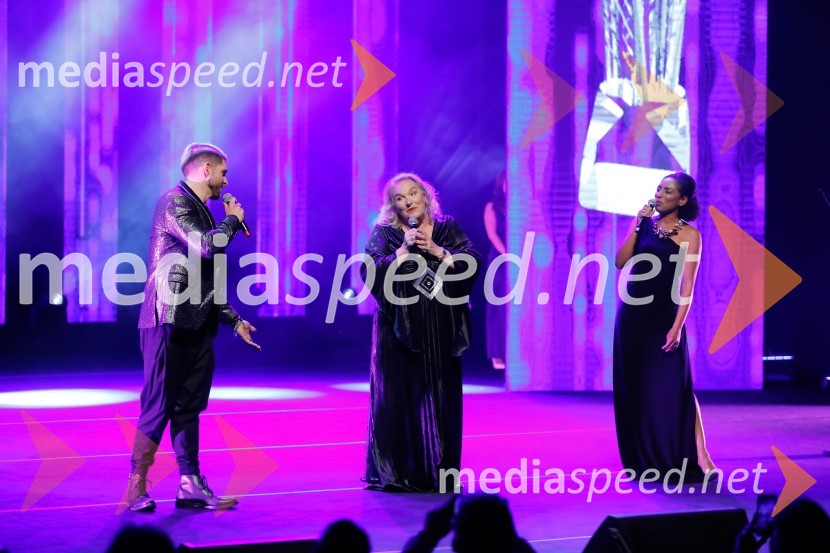  Klemen Bunderla, radijski voditelj, radio Aktual;  Elda Viler, pevka;  Irena Yebuah Tiran, operna pevkaŽarometi 2018, podelitev medijskih nagrad za leto 2017
