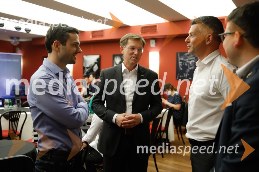  Matej Tonin, predsednik NSi; prof. dr. Miro Cerar, nekdanji predsednik Vlade Republike Slovenije;  Matjaž Nemec, podpredsednik državnega zbora in politik Socialnih demokratov Matjaž NemecS politiki o vsem, razen o politiki - pogovorni večer