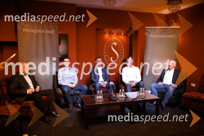  Marko Zidanšek, predsednik SLS;  Matej Tonin, predsednik NSi; prof. dr. Miro Cerar, nekdanji predsednik Vlade Republike Slovenije;  Matjaž Nemec, podpredsednik državnega zbora in politik Socialnih demokratov Matjaž Nemec;  Tomaž Gantar, dr.med., poslanec, DeSUSS politiki o vsem, razen o politiki - pogovorni večer