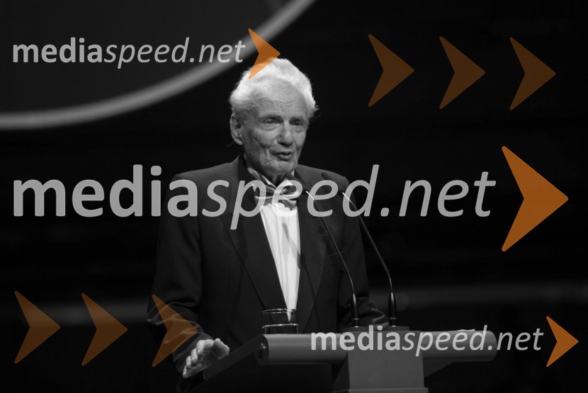  Miki Muster, ilustratorV spomin: ustvarjalec stripov, ilustrator in animator Miki Muster